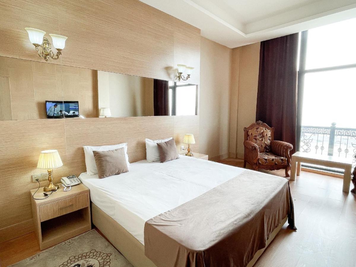 Nobel Hotel Baku Exterior foto